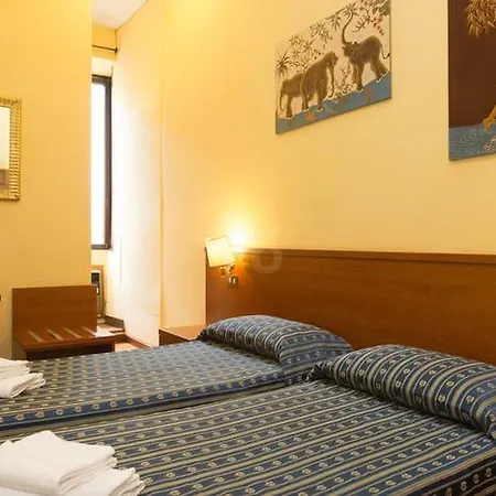 Azzurra Hotell 2*